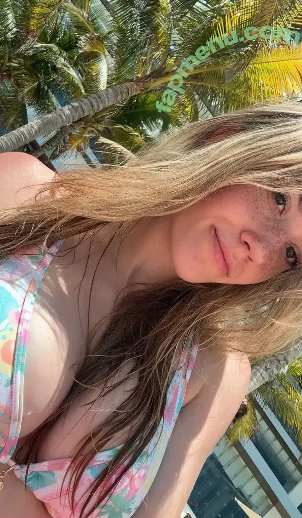 felicitysmoakk nude photo #0005 (felicity.smoak)