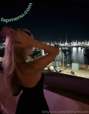 felicitysmoakk / felicity.smoak nude photo #0003