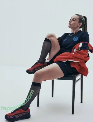 Female Football / girlsontheball / soccer players nude photo #0611