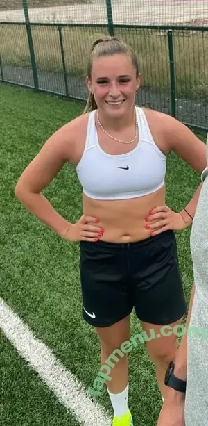 Female Football / girlsontheball / soccer players nude photo #0614