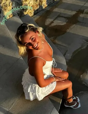 Female Football / girlsontheball / soccer players nude photo #0671