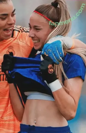 Female Football / girlsontheball / soccer players nude photo #0687