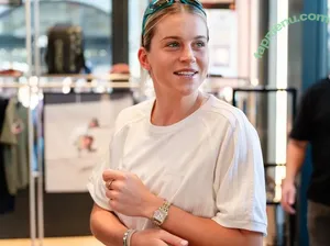 Female Football / girlsontheball / soccer players nude photo #0756