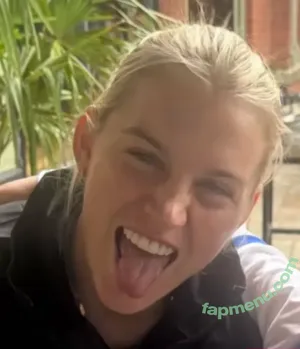 Female Football / girlsontheball / soccer players nude photo #0762