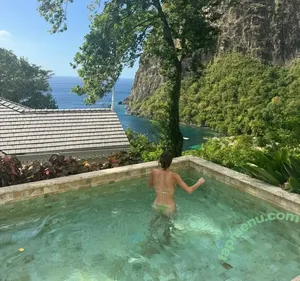 Female Football / girlsontheball / soccer players nude photo #0774