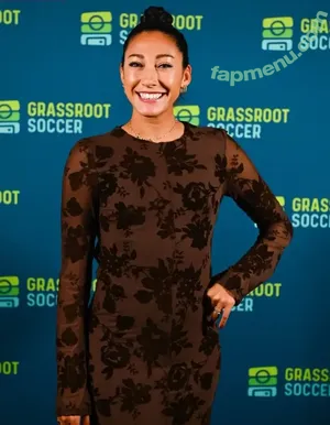 Female Football / girlsontheball / soccer players nude photo #0778