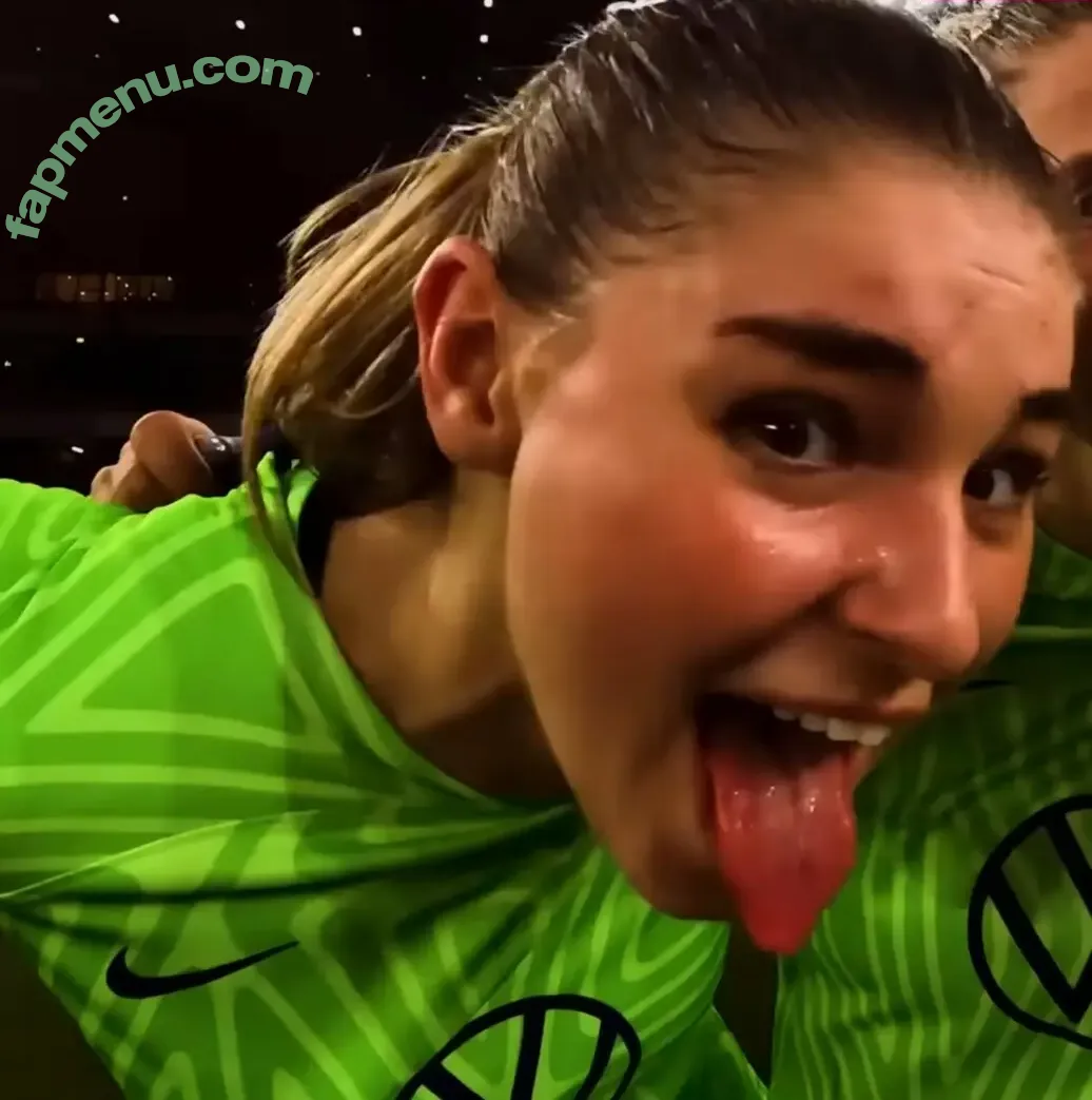 Female Football nude photo #0682 (girlsontheball / soccer players)