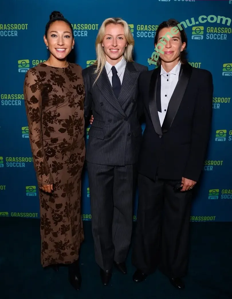 Female Football nude photo #0780 (girlsontheball / soccer players)