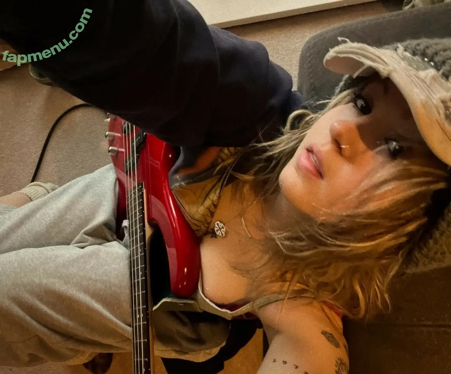 _femalien nude photo #0136 (femalien69)