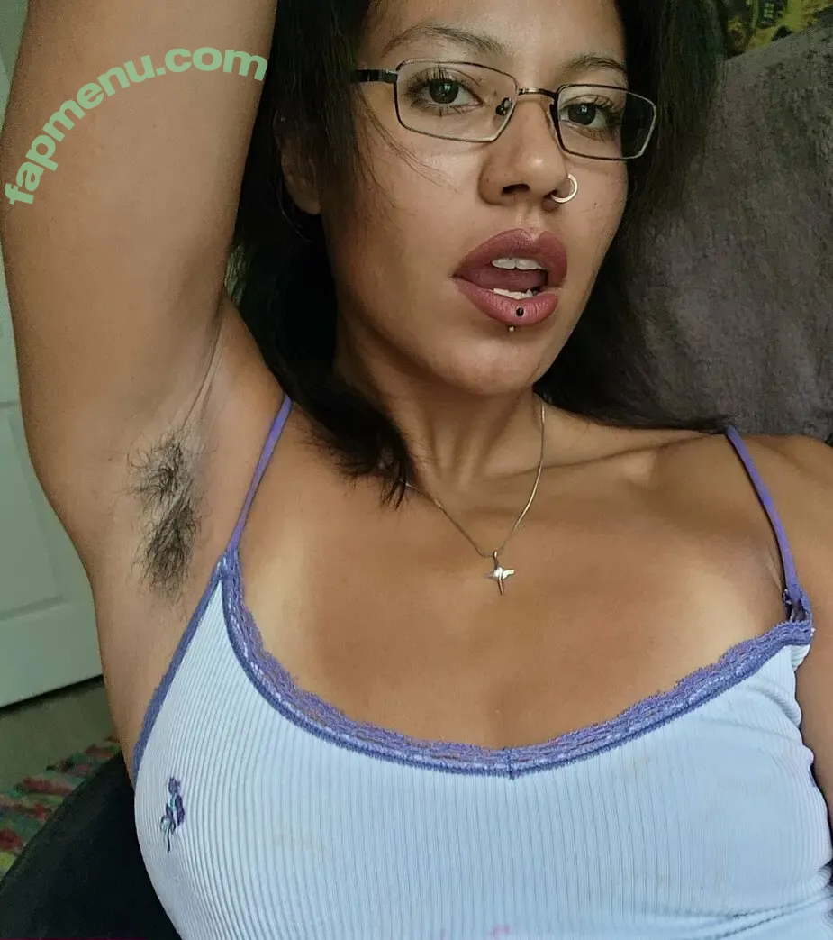 Femdom Mistress nude photo #0022 (Brats / Dommes / houseofiris.official / mistressesmeralda)