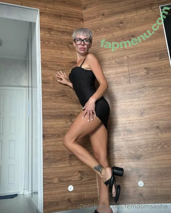 femdomsasha nude photo #0044 (femdomsasha)