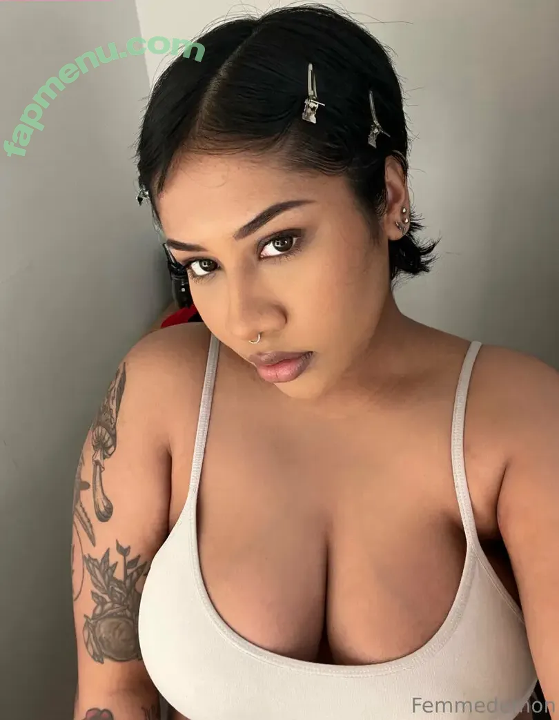 femme.demon nude photo #0058 (Julie 🥭 / femmedemon)