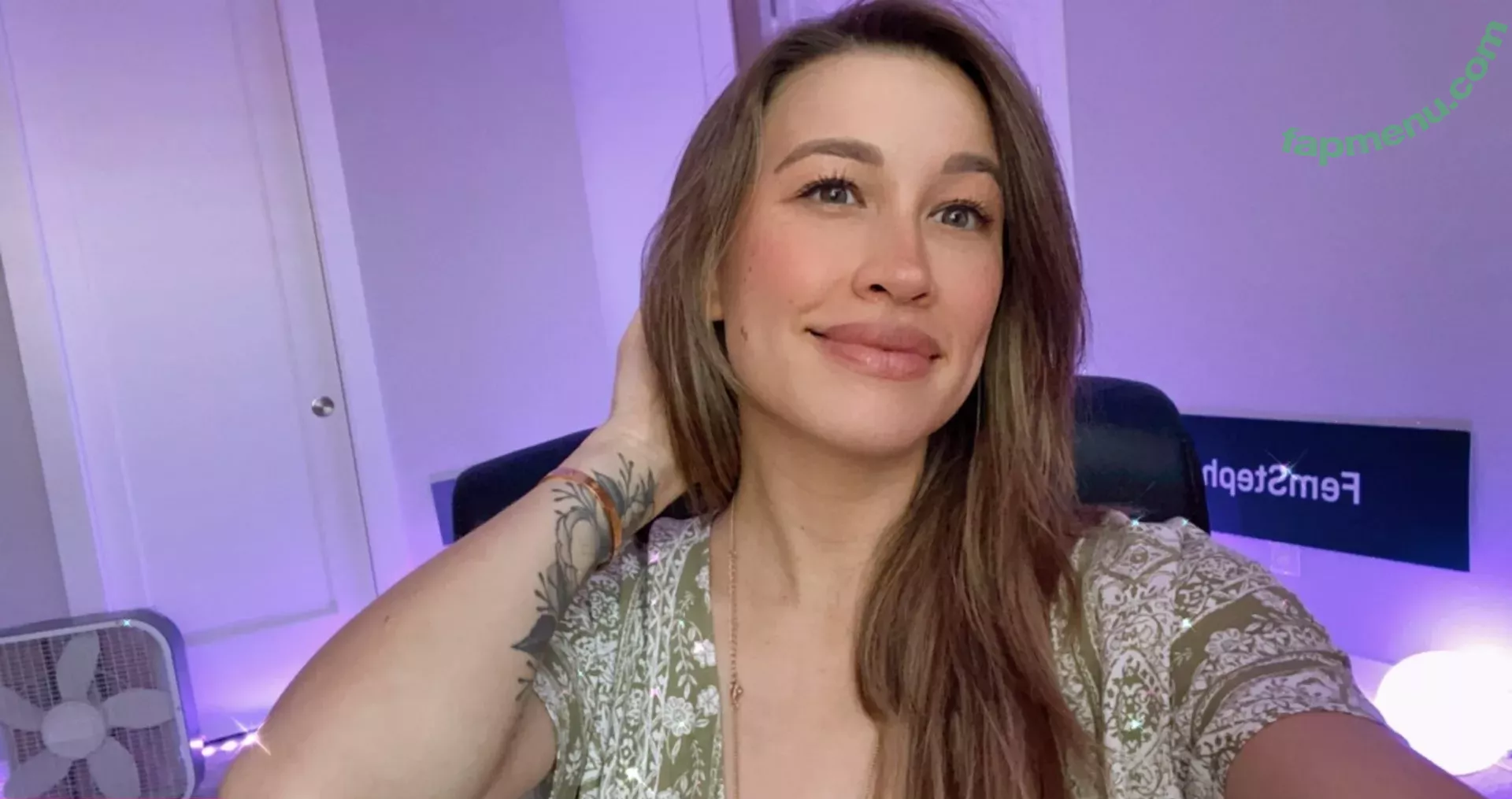 Femsteph nude photo #0003 (Femsteph)