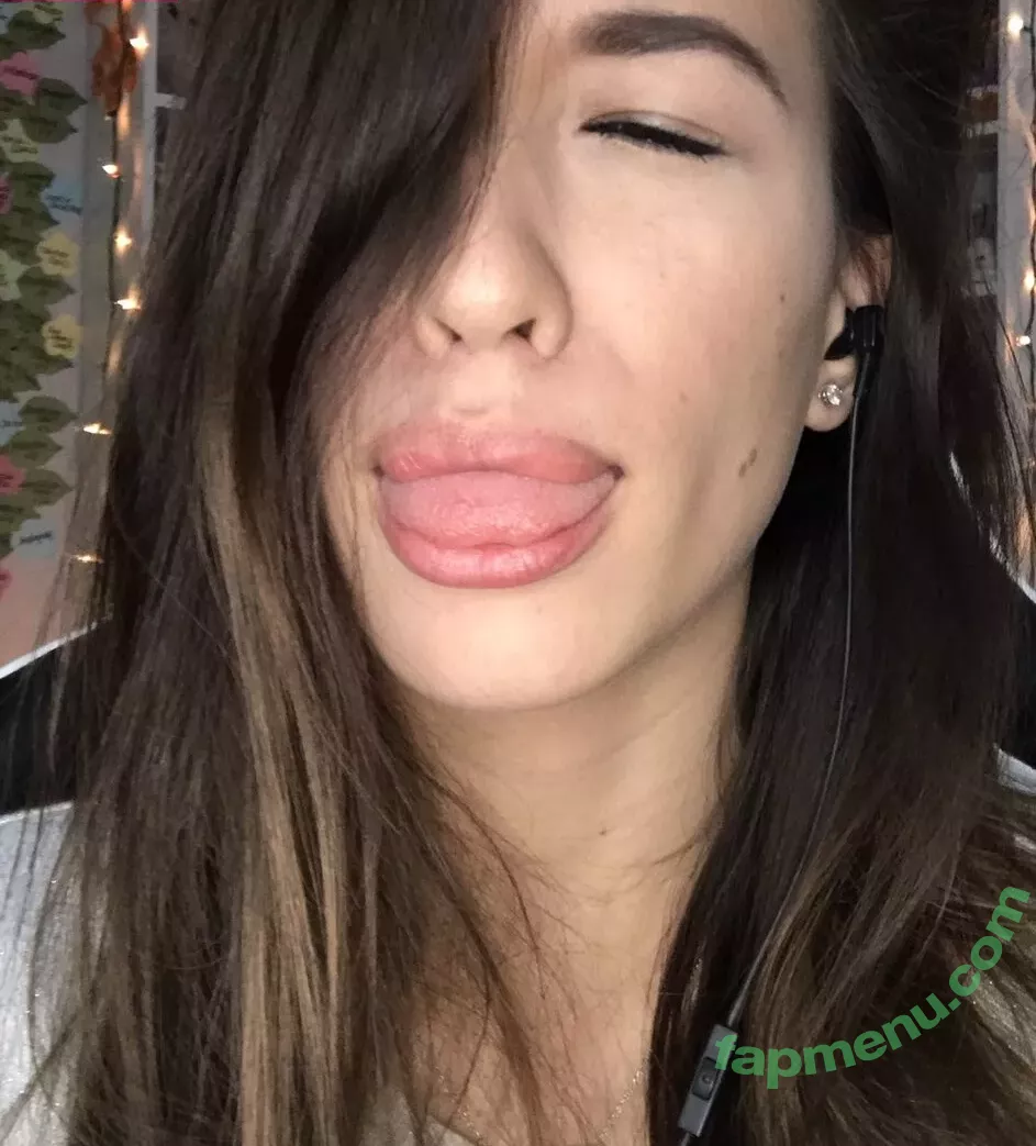 Femsteph nude photo #0042 (Femsteph)