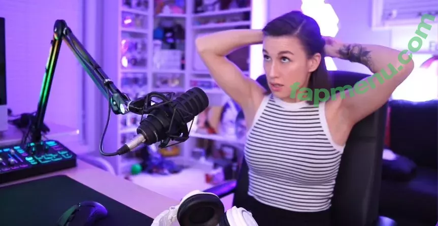 Femsteph nude photo #0045 (Femsteph)