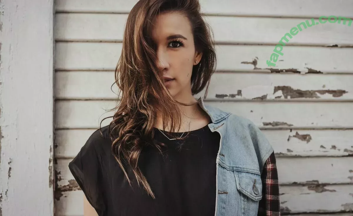 Femsteph nude photo #0048 (Femsteph)
