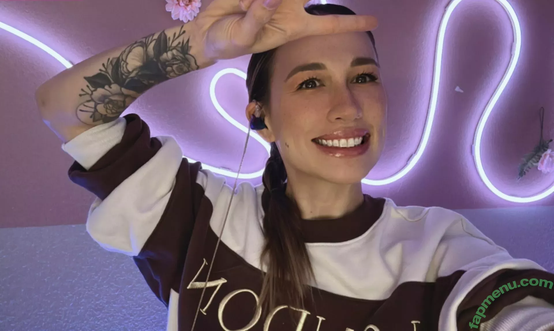 Femsteph nude photo #0097 (Femsteph)