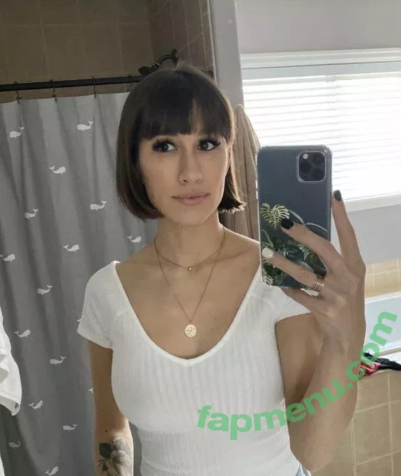 Femsteph nude photo #0123 (Femsteph)