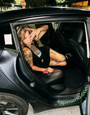 fenixxxky / fenix.skye nude photo #0007