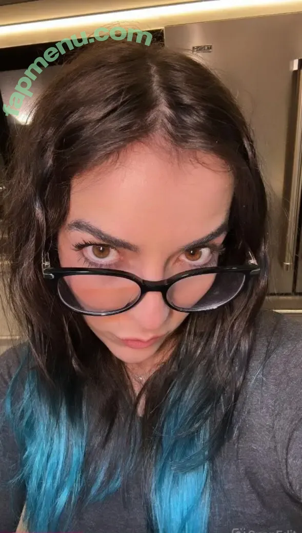 Ferbr nude photo #0001 (Fernanda Isabelle / ferbrmusic)