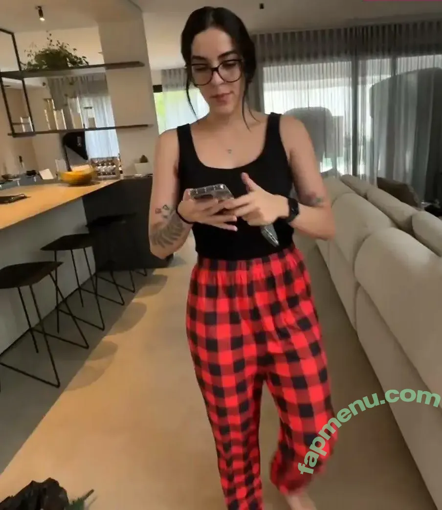 Ferbr nude photo #0028 (Fernanda Isabelle / ferbrmusic)