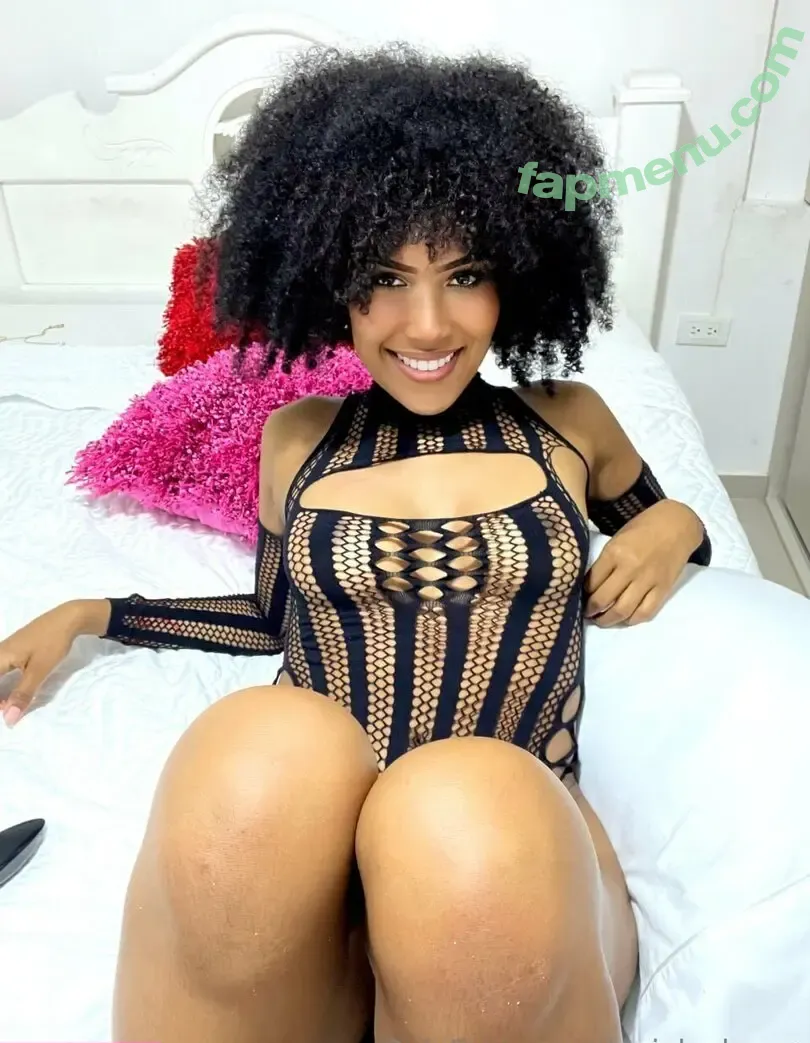 fereirapedriana nude photo #0010 (fereirapedriana)