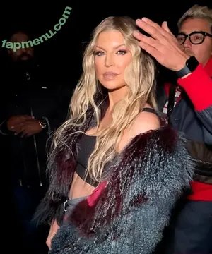 Fergie nude photo #0327