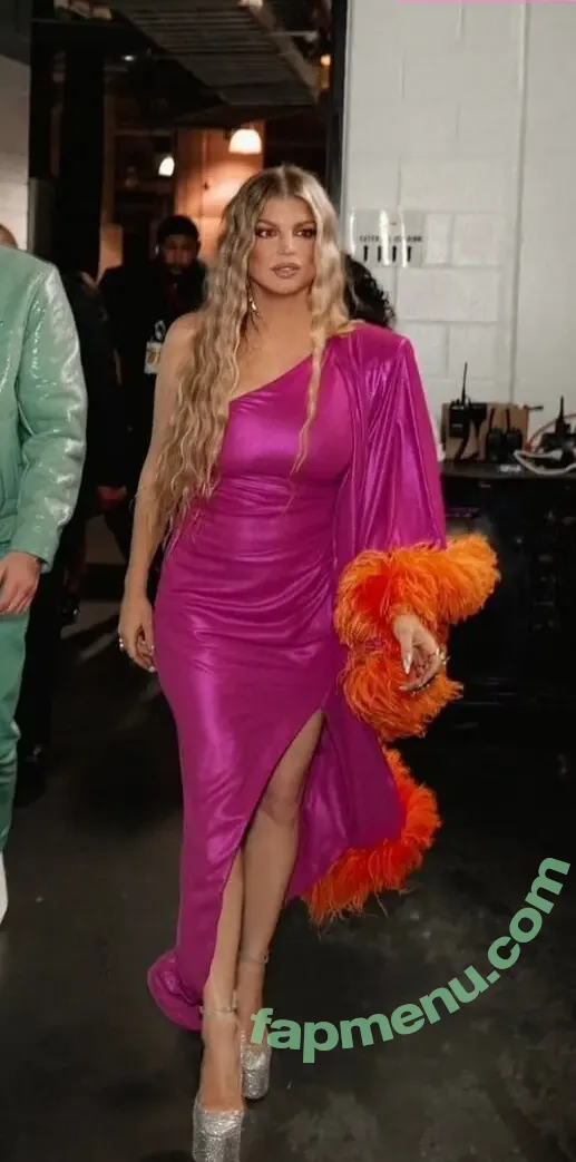 Fergie nude photo #0325 (Fergie)