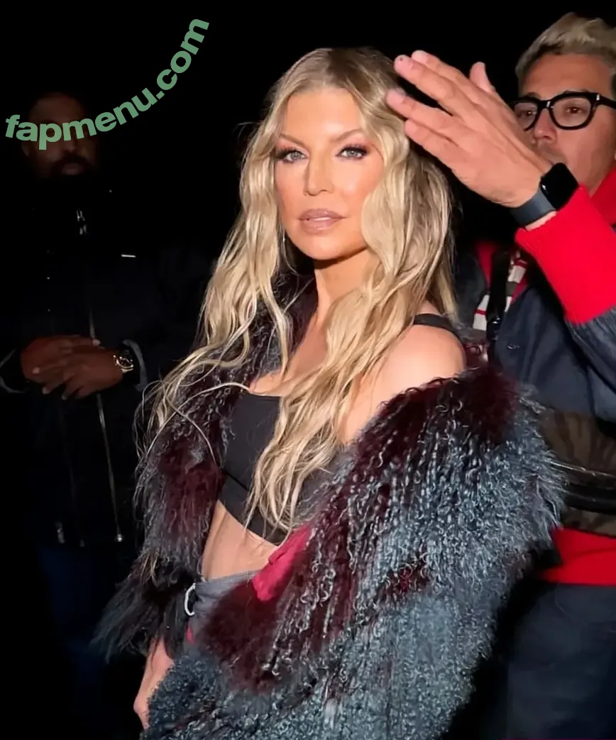 Fergie nude photo #0327 (Fergie)