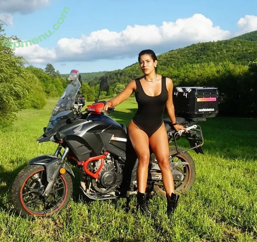 Fernanda 4ever nude photo #0018 (fernanda.4ever / fernandaferrariofficial)