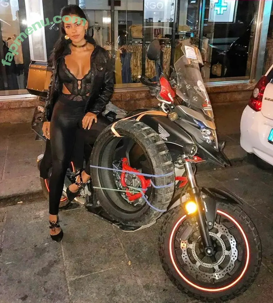 Fernanda 4ever nude photo #0020 (fernanda.4ever / fernandaferrariofficial)