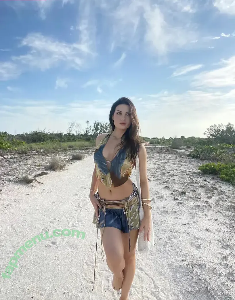 Fernanda Santini nude photo #0132 (Sophia Foxx / fefesantini / fernandasantini)