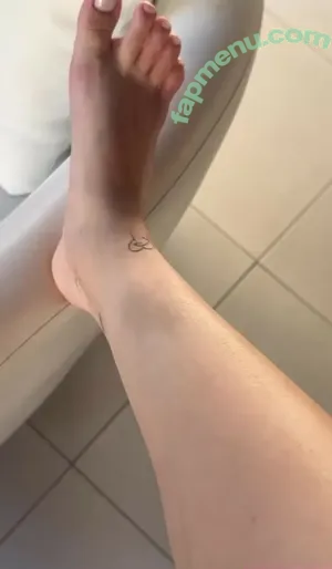 Fernanda Schneider / fefe nude photo #0242