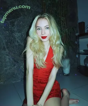 Fernanda Schneider / fefe nude photo #0247