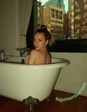 Fernanda Schneider / fefe nude photo #0350