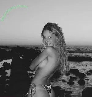 Fernanda Zilio / fernandazilio nude photo #0018
