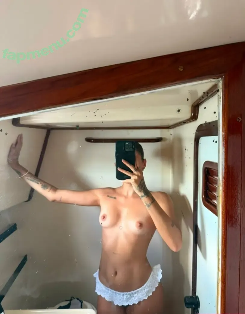 fernandamotafarhat nude photo #0162 (fernandamotafarhat)
