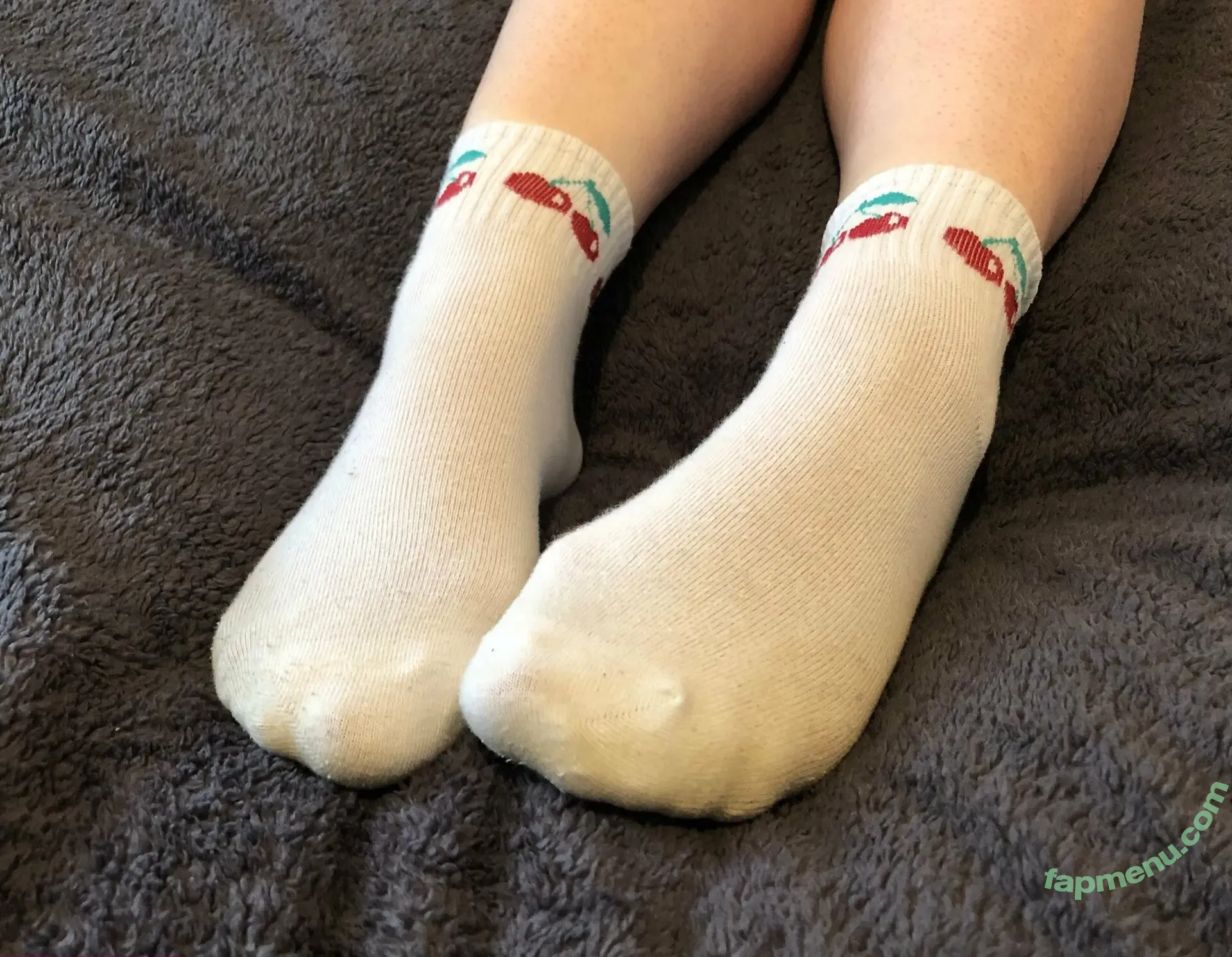 fernsfeet31 nude photo #0018 (ferns_feet31)