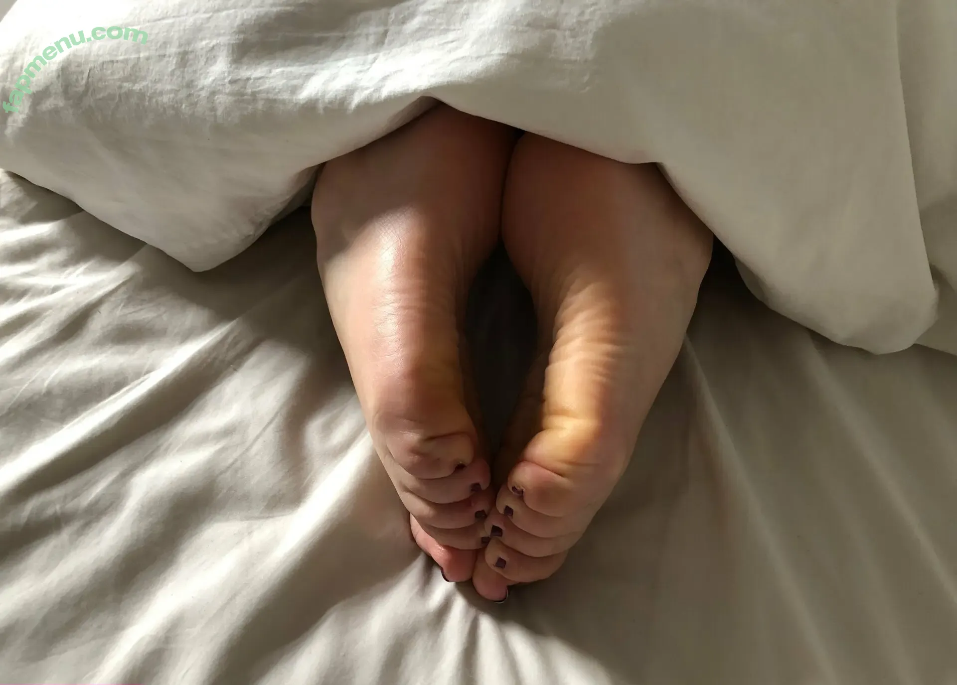 fernsfeet31 nude photo #0020 (ferns_feet31)