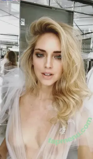  nude photo #0005