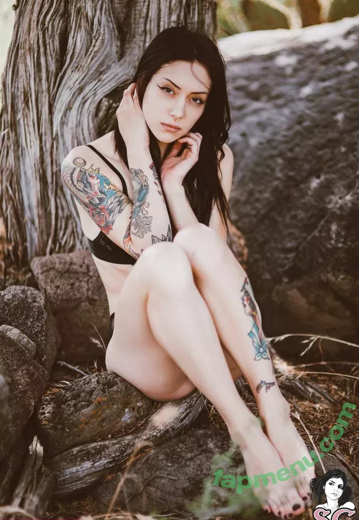 Feryn Suicide nude photo #0374 (ferynandwolfe / ferynsuicide)