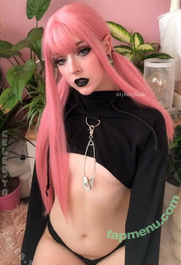 Feya Fern nude photo #0021 (IttyBittyKath / feyafern)