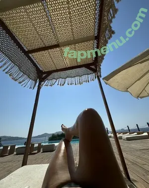feyzakball / Feyza Akbal / Foumomy nude photo #0027