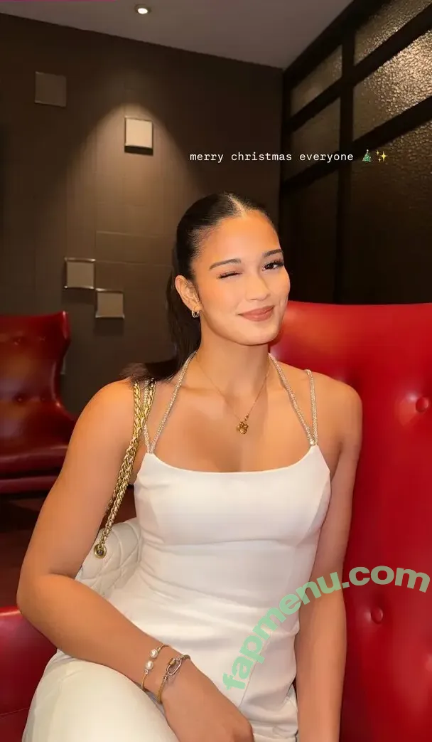 Fifi Sharma nude photo #0006 (mereophe)