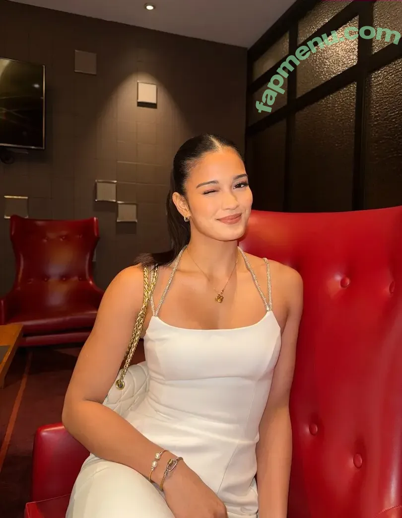 Fifi Sharma nude photo #0009 (mereophe)