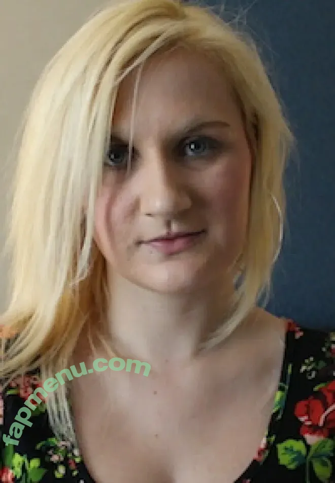fififoxx nude photo #0015 (fififoxx)