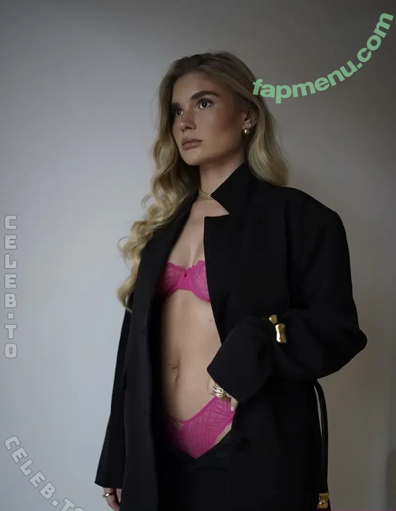 Fiichen nude photo #0272 (Sophie-Charlotte C. Richter)