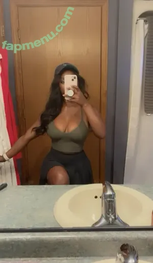 Filmfae nude photo #0035