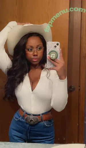 Filmfae nude photo #0044