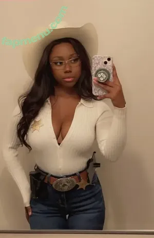 Filmfae nude photo #0046